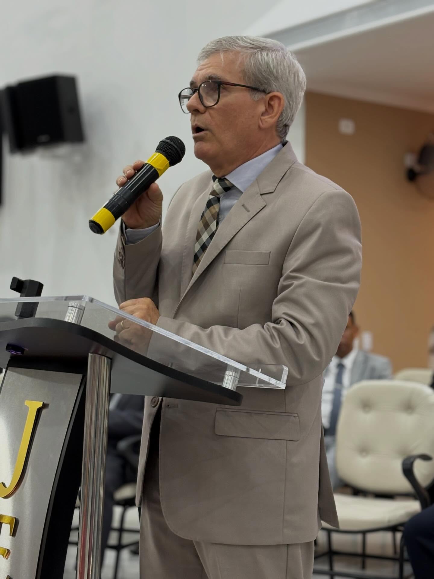 Pastor Vanderlei Barbarroti